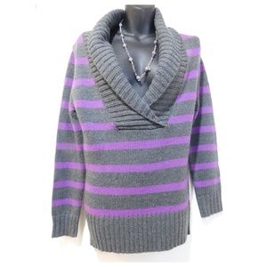 Eddie Bower Purple and Gray Striped V Neck Collar Size Large